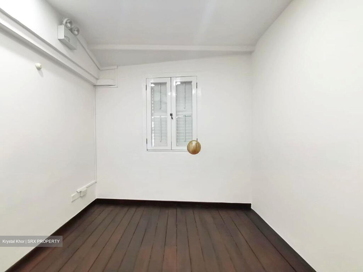 100 Am (D2), Office #517811301